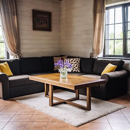 5 Stories Guest House Inkartai Ngoại thất bức ảnh